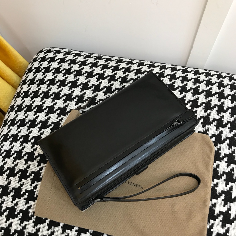 Replica Bottega Veneta Clutch Black - high-end fake designer purse