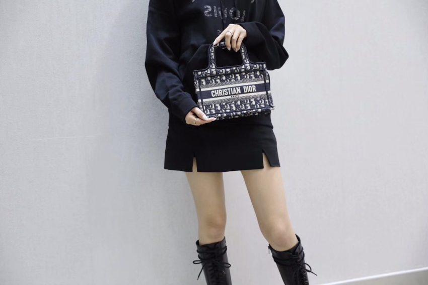 Replica Dior Tote Book Mini CD Black - near-authentic luxury replica handbag