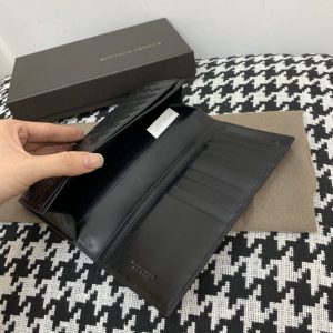 Replica Bottega Veneta Intrecciato Wallet Black - near-authentic luxury replica handbag
