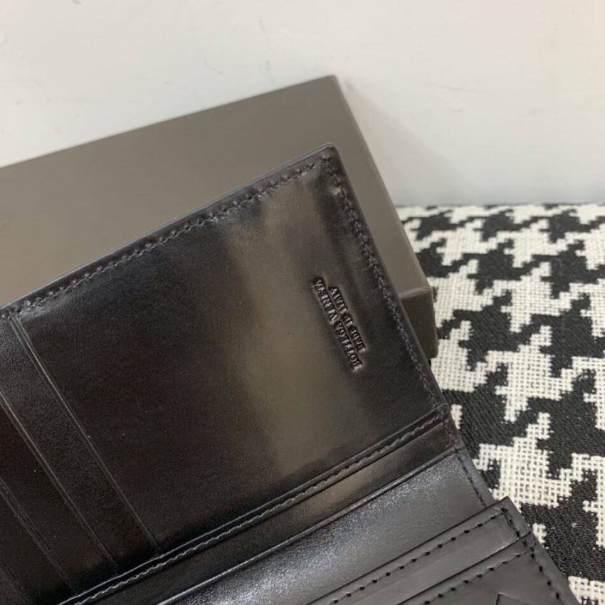 Replica Bottega Veneta Intrecciato Wallet Black - realistic designer-inspired fake bag