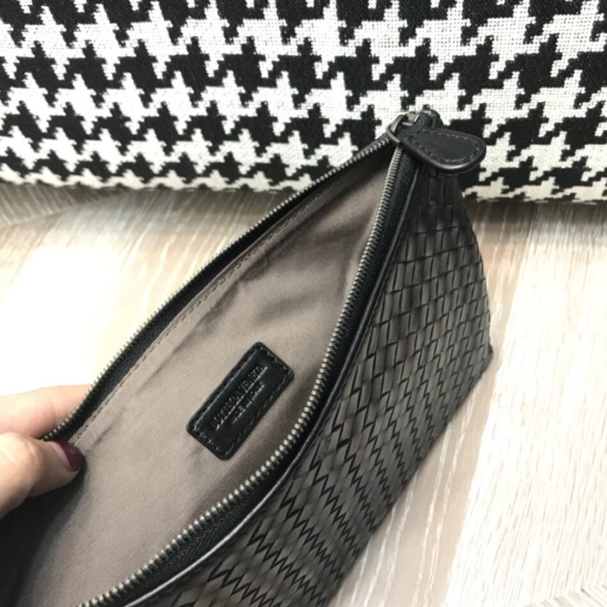 Replica Bottega Veneta Envelope Pouch - high-quality designer bag clone