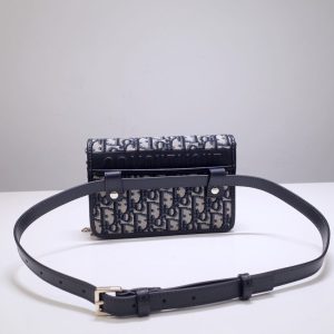 Replica Dior 30 Montaigne Pouch - high-quality designer bag clone