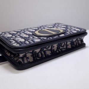 Replica Dior 30 Montaigne Pouch - premium-grade designer purse dupe