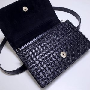 Replica Dior 30 Montaigne Pouch Black - high-quality designer bag clone