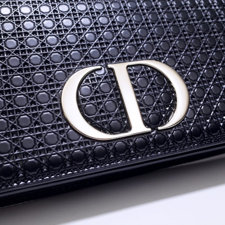 Replica Dior 30 Montaigne Pouch Black - high-quality designer bag clone