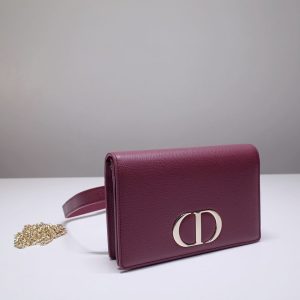 Replica Dior 30 Montaigne Pouch Red - authentic-look luxury purse replica
