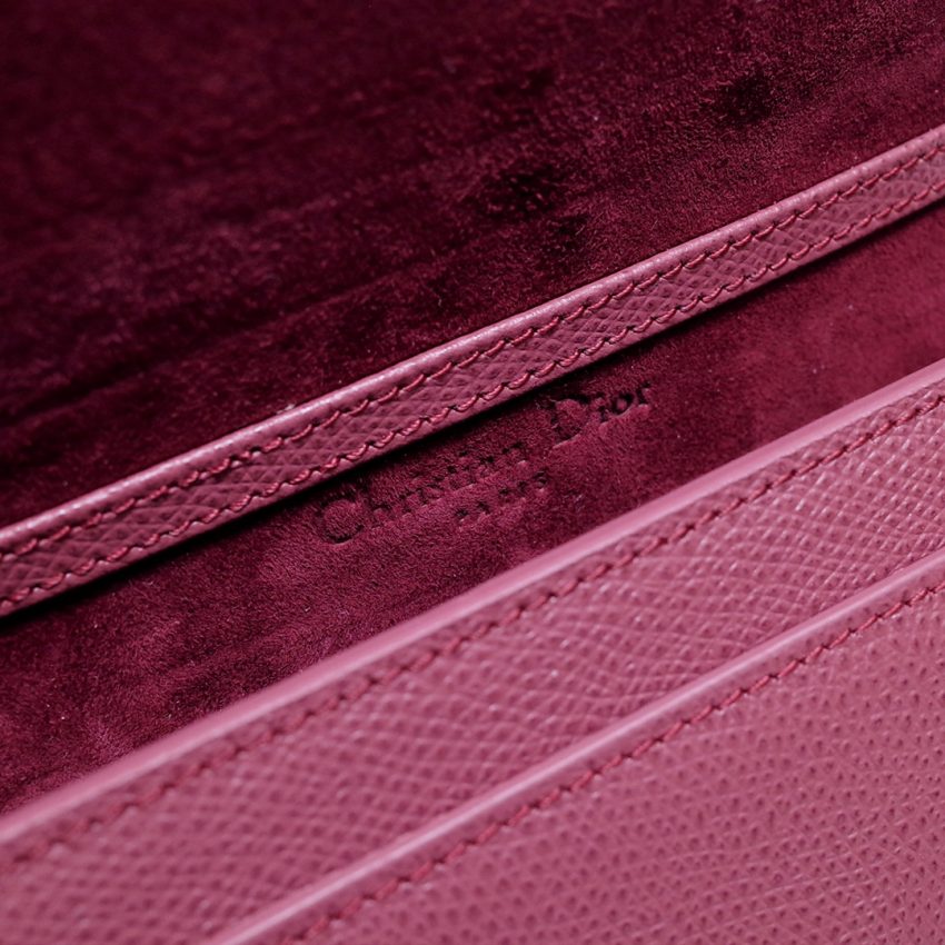 Replica Dior 30 Montaigne Pouch Red - high-end fake designer purse