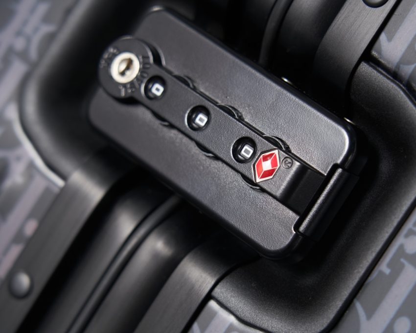 Replica Rimowa & Dior Suitcase Black - top-tier luxury replica shoulder bag