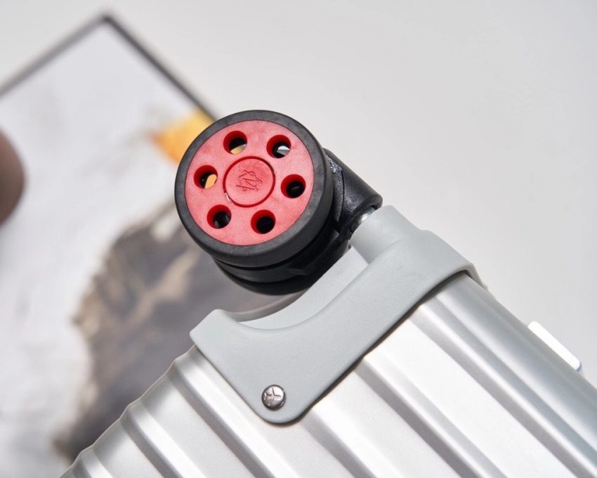 Replica Rimowa Classic Suitcase - authentic-look luxury purse replica