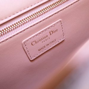 Replica Dior 30 Montaigne Pink - near-authentic luxury replica handbag