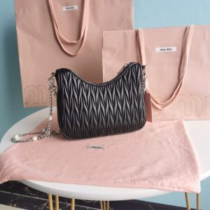 Replica Miu Miu Matelassé Pearl Black - high-end fake designer purse
