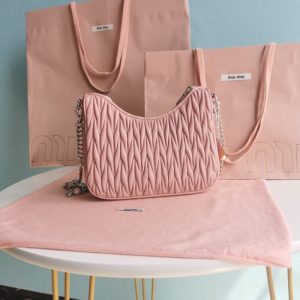 Replica Miu Miu Matelassé Pearl Pink - 1:1 designer replica handbag