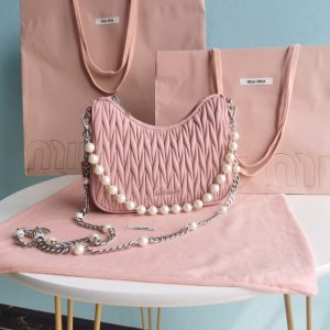 Replica Miu Miu Matelassé Pearl Pink - realistic designer-inspired fake bag