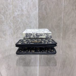 Replica Dior CD Chain Wallet - best-selling designer handbag dupe