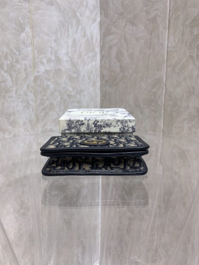 Replica Dior CD Chain Wallet - best-selling designer handbag dupe