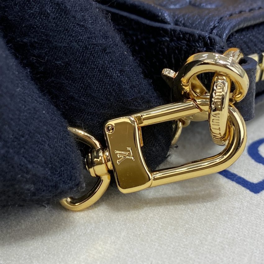 Replica Louis Vuitton Easy Pouch Black - top-rated replica designer bag