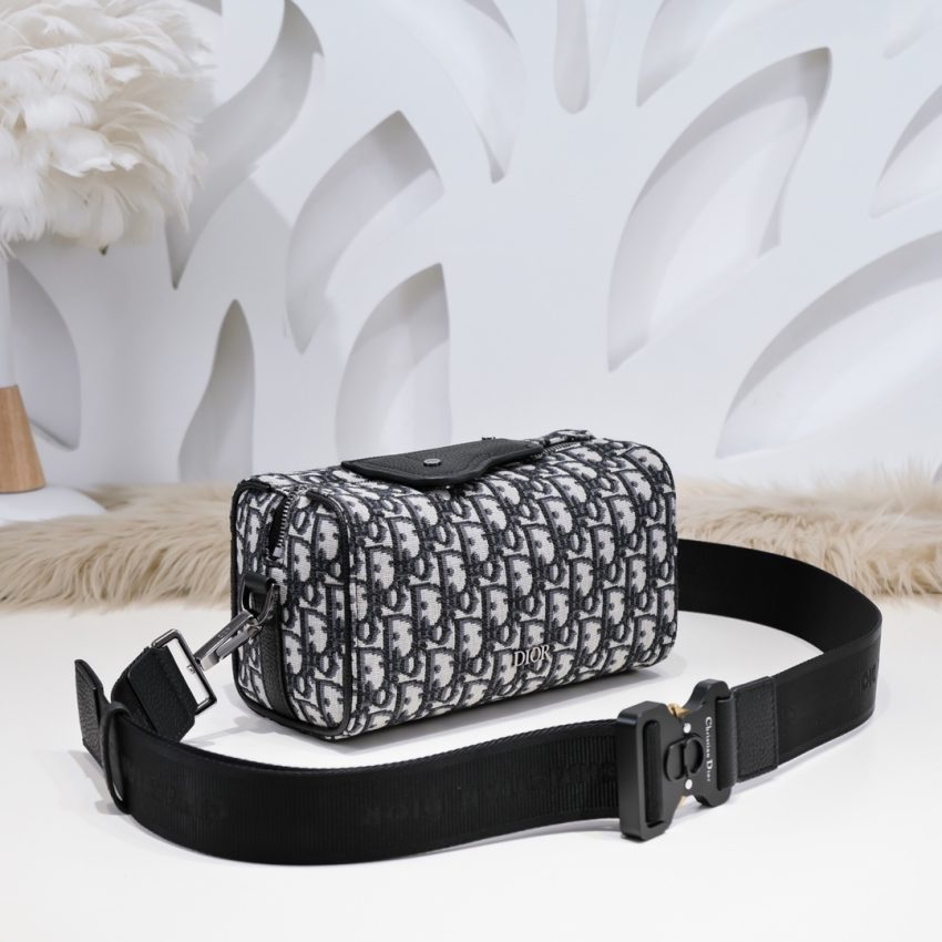 Replica Dior Lingot 22 Jacquard - ultra-realistic fake designer tote