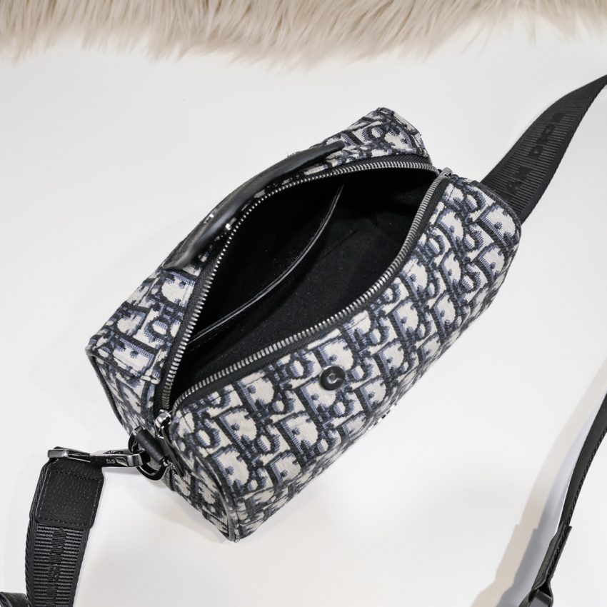 Replica Dior Lingot 22 Jacquard - authentic-look luxury purse replica