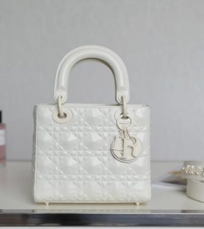 Replica Lady Dior Ultramatte White Grid ABC - realistic designer-inspired fake bag