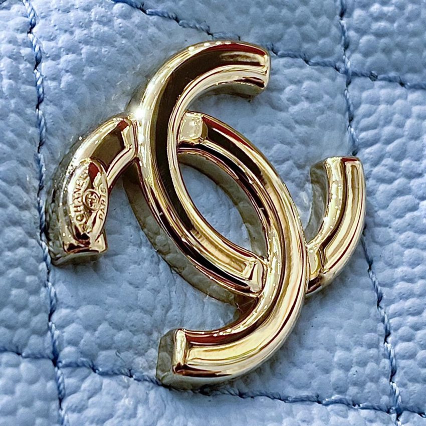 Replica CHANEL 22 Camera Bag Blue - realistic designer-inspired fake bag