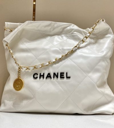 Replica CHANEL 22 Medium Handbag White - high-quality designer bag clone