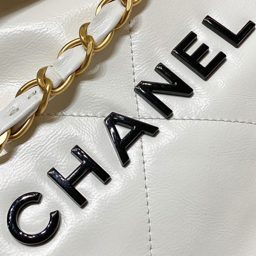 Replica CHANEL 22 Medium Handbag White - ultra-realistic fake designer tote