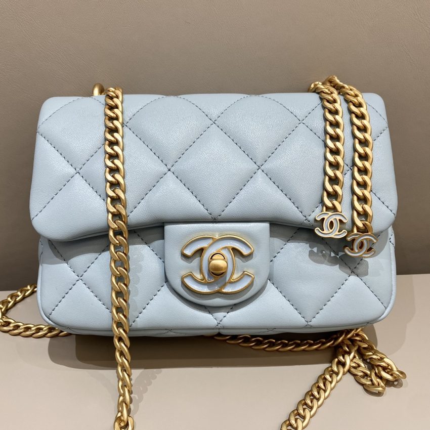 Replica CHANEL 22P Enamel Bag Light Blue - top-tier luxury replica shoulder bag
