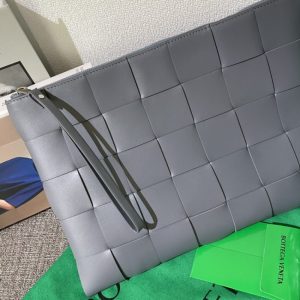 Replica Bottega Veneta Cassette Clutch - ultra-realistic fake designer tote