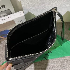 Replica Bottega Veneta Cassette Clutch Black - premium-grade designer purse dupe