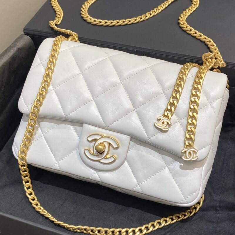 Replica CHANEL 22P Enamel Bag White - top-rated replica designer bag