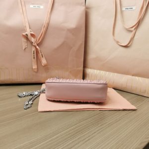 Replica Miu Miu Matelassé Crystal Pink - top-tier luxury replica shoulder bag