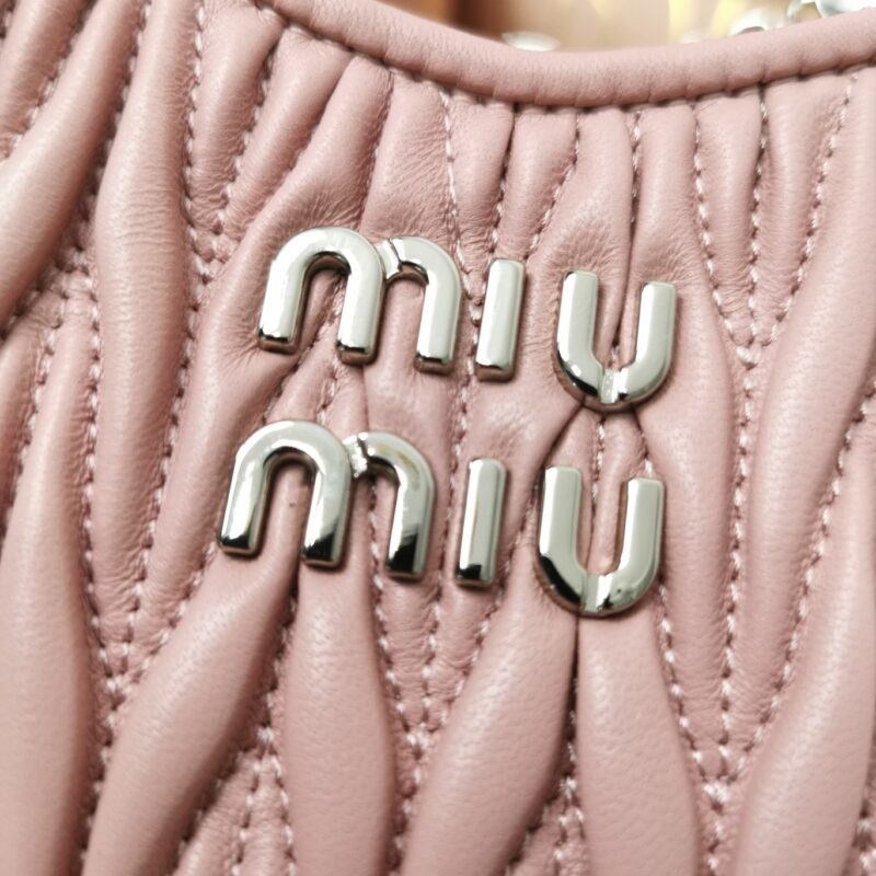 Replica Miu Miu Matelassé Crystal Pink - ultra-realistic fake designer tote