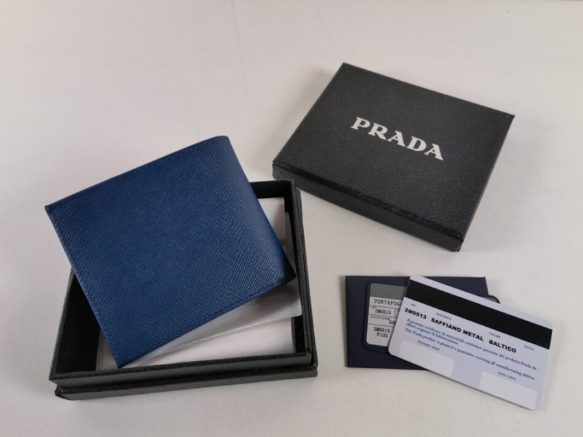 Replica Prada BiFold Wallet - authentic-look luxury purse replica