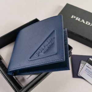 Replica Prada BiFold Wallet - ultra-realistic fake designer tote