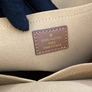 Replica Louis Vuitton On My Side Apricot - near-authentic luxury replica handbag