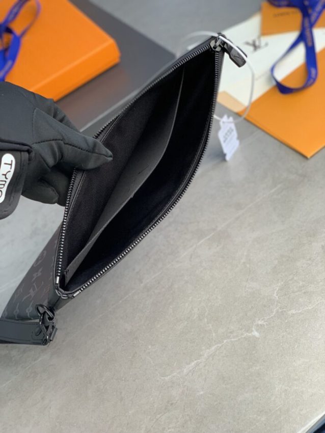 Replica Louis Vuitton To Go Pochette Black - high-accuracy replica luxury purse