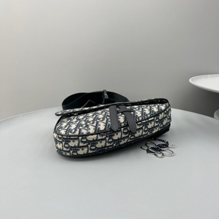 Replica Dior Saddle Bag Oblique - realistic designer-inspired fake bag