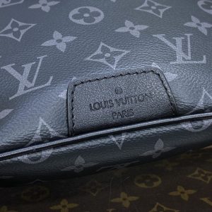 Replica Louis Vuitton Bumbag Discovery Black - best-selling designer handbag dupe