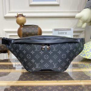 Replica Louis Vuitton Bumbag Discovery Black - realistic designer-inspired fake bag