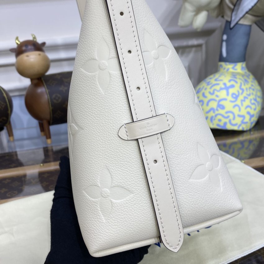 Replica Louis Vuitton Carry All White - high-accuracy replica luxury purse