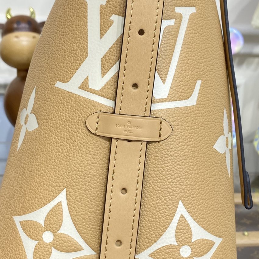 Replica Louis Vuitton Carry All Apricot - near-authentic luxury replica handbag