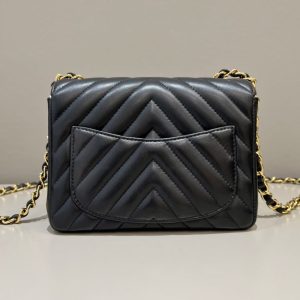 Replica CHANEL Flap V 17cm - high-end fake designer purse