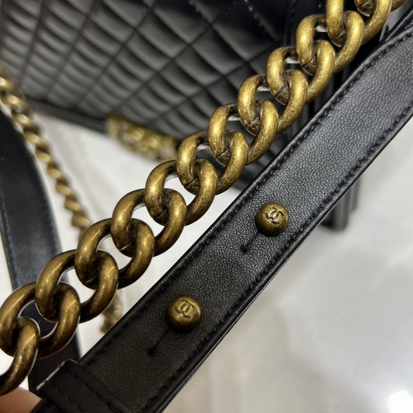 Replica CHANEL Le Boy Large Black - premium-grade designer purse dupe