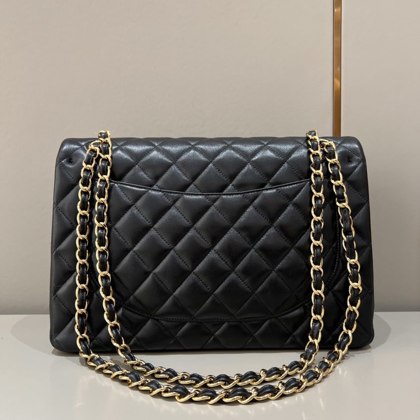 Replica CHANEL Classic Flap 33cm Maxi - realistic designer-inspired fake bag