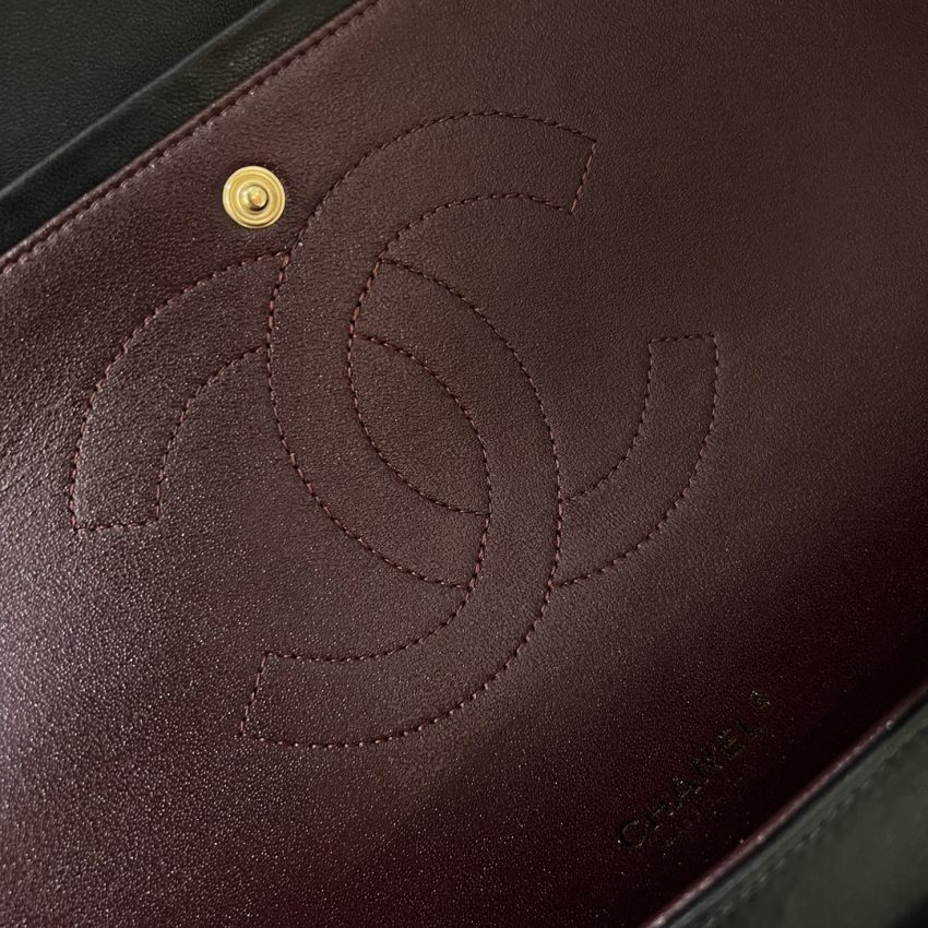 Replica CHANEL Classic Flap 33cm Maxi - near-authentic luxury replica handbag