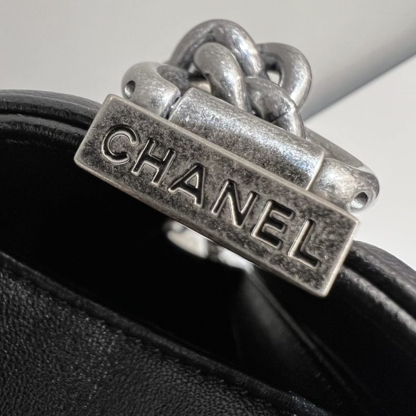 Replica CHANEL Le Boy Large Black Silver - realistic designer-inspired fake bag