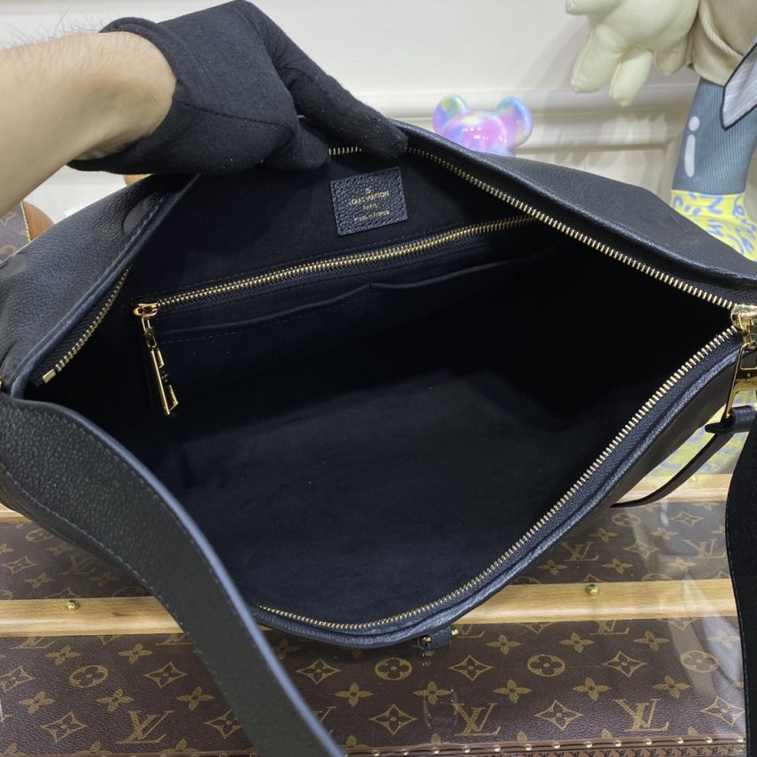 Replica Louis Vuitton Carry All Black - authentic-look luxury purse replica