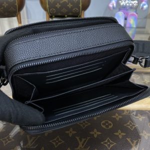 Replica Louis Vuitton Alpha Messenger Black - realistic designer-inspired fake bag