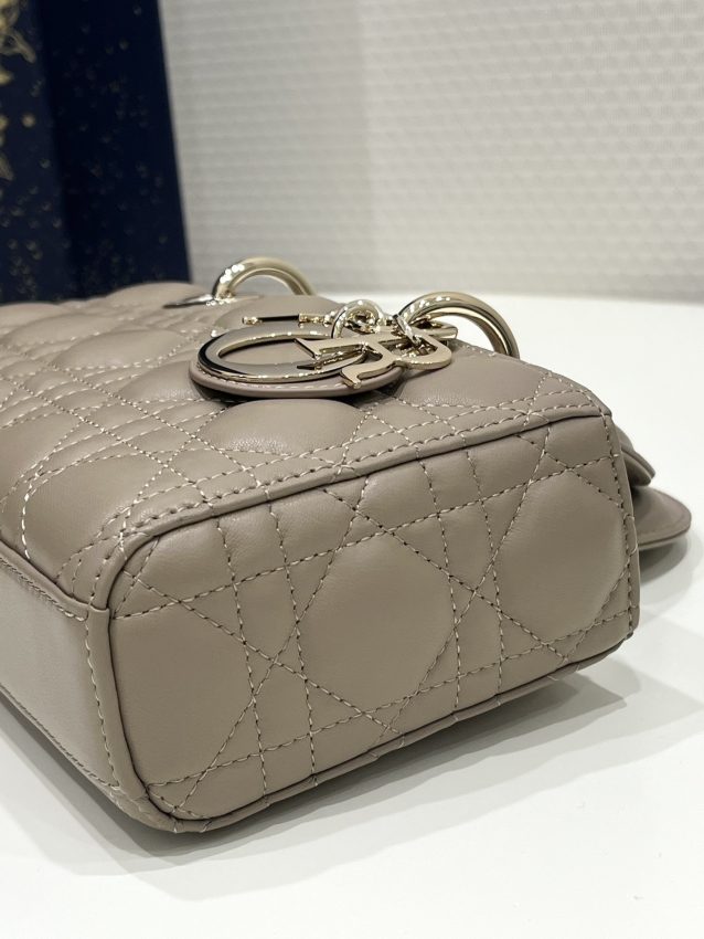 Replica Dior Lady D-Joy Bag Caramel - realistic designer-inspired fake bag