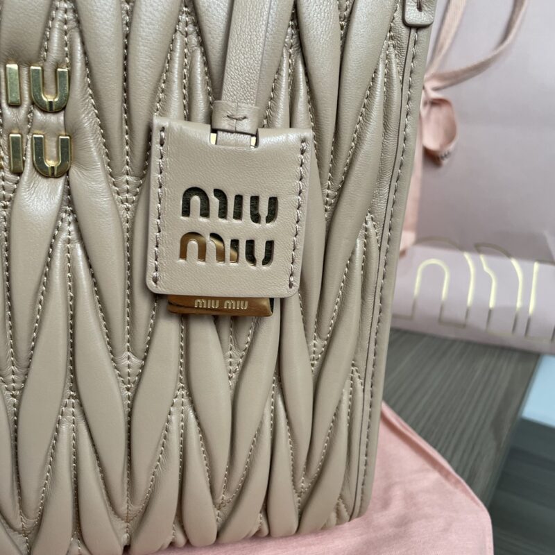 Replica Miu Miu Matelassé Tote Beige - 1:1 designer replica handbag